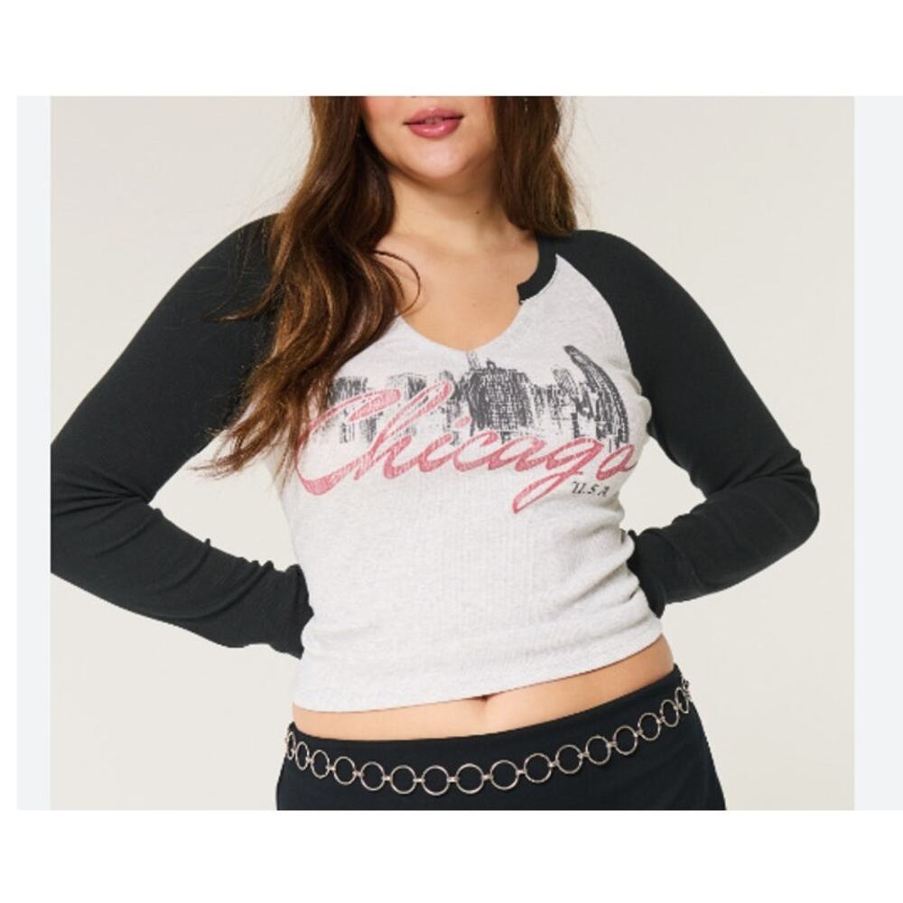 Hollister Women's Medium Long-Sleeve Chicago Graphic Notch-Neck Baby Tee